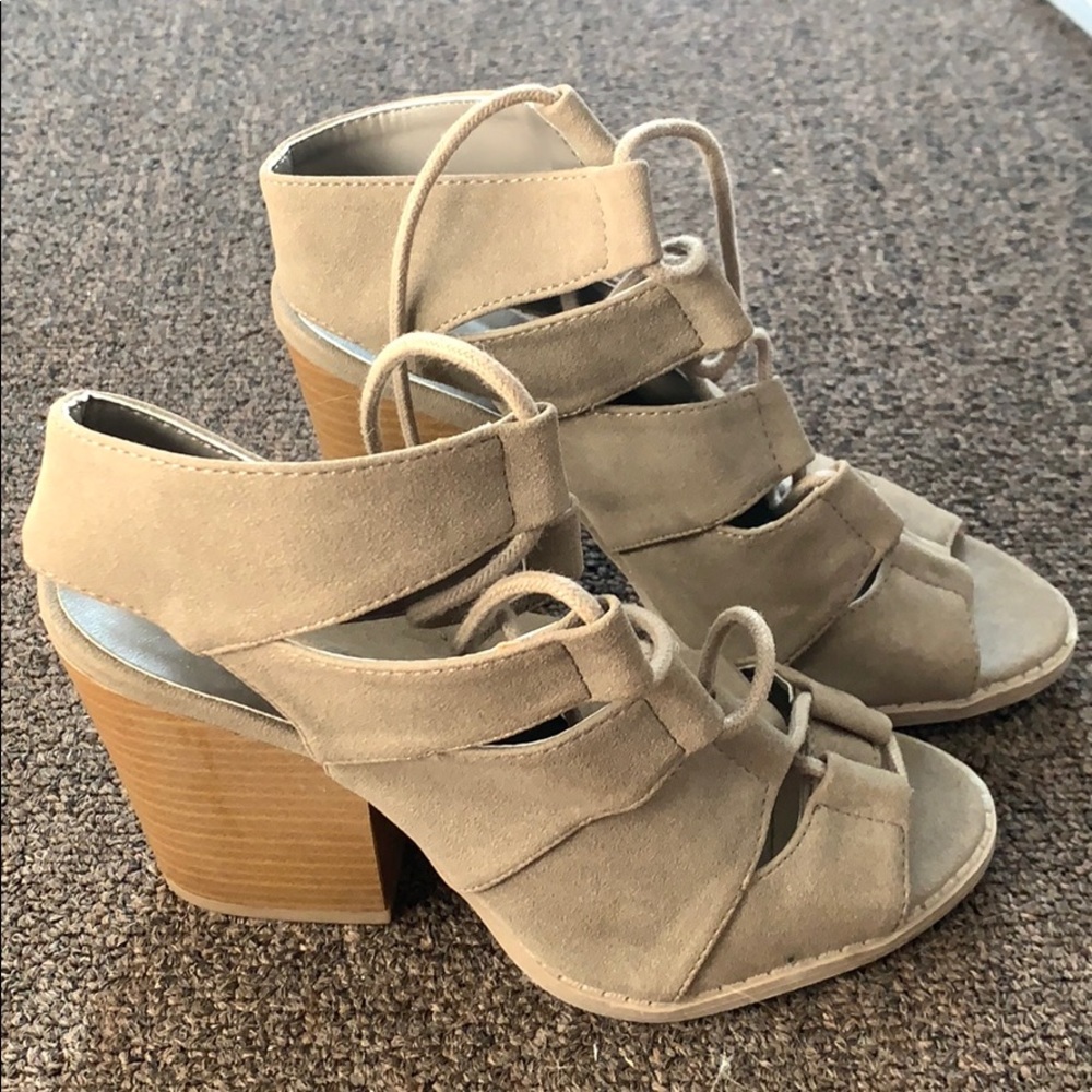 New Lace Up Heeled Sandals